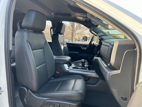 Used 2022 Chevrolet Silverado 1500 LTZ w/ Z71 Off-Road Package image 51