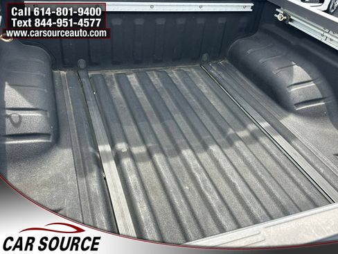 Used 2012 Nissan Frontier SL w/ Moonroof Pkg AWD/4WD image 5