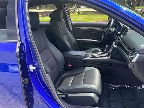 Used 2018 Honda Accord Sport image 9