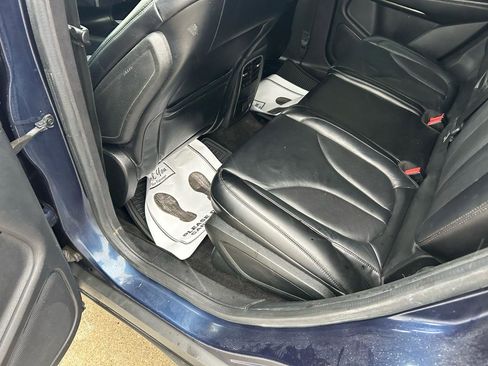 Used 2015 Lincoln MKC FWD w/ Equipment Group 101A Select image 9