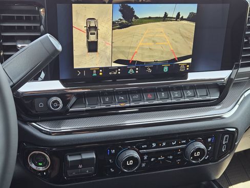 New 2026 Chevrolet Silverado 2500 ZR2 AWD/4WD image 21