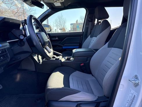 Used 2024 Toyota Tacoma TRD Sport image 11