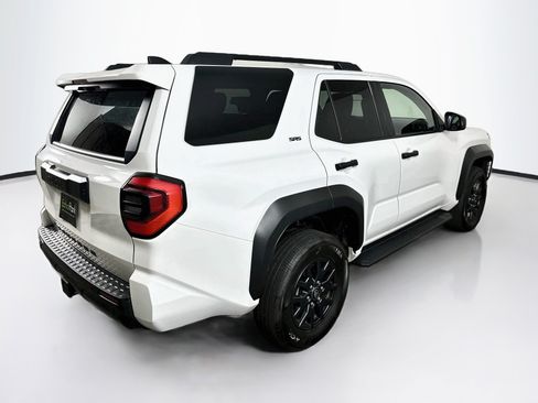 Used 2025 Toyota 4Runner SR5 AWD/4WD image 9