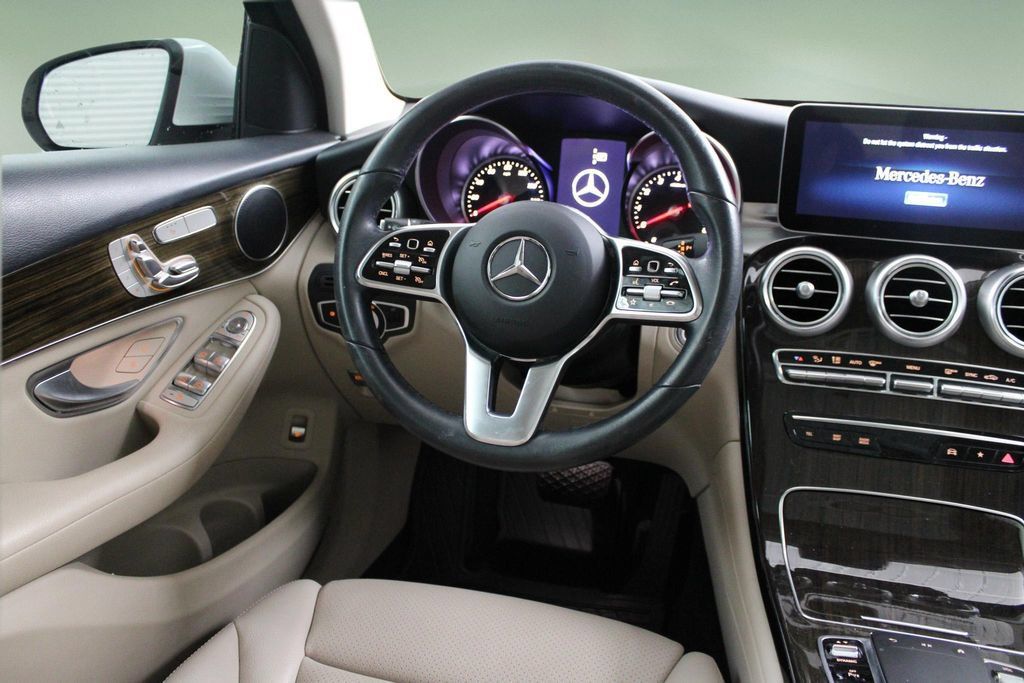 Used 2022 Mercedes-Benz GLC 300 image 18