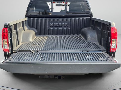 Used 2019 Nissan Frontier SV AWD/4WD image 18