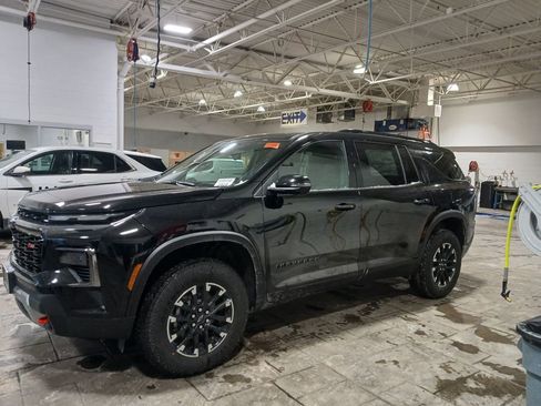 New 2026 Chevrolet Traverse Z71 w/ Driver Confidence Package image 3