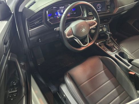 Certified 2023 Volkswagen Jetta SE w/ Panoramic Sunroof Package FWD image 11