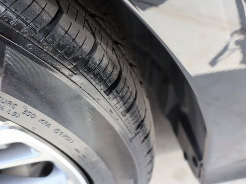 Used 2025 Mercedes-Benz E 350 4MATIC Sedan image 49