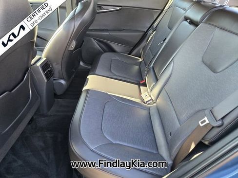 Certified 2025 Kia Niro SX Touring image 14