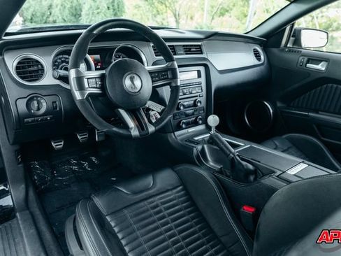 Used 2013 Ford Mustang Shelby GT500 RWD image 2