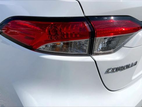 Used 2026 Toyota Corolla LE FWD image 28