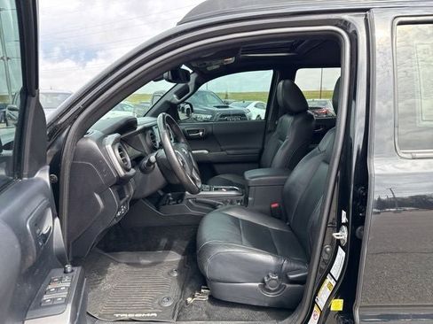 Used 2019 Toyota Tacoma TRD Off-Road image 20