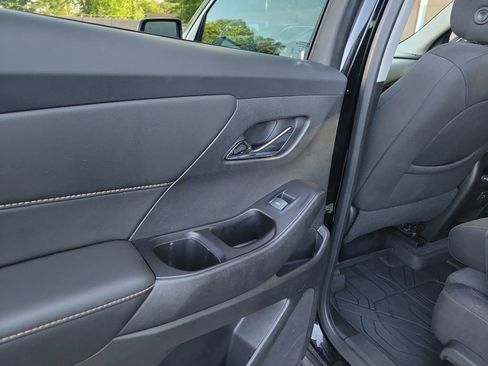 Used 2020 Chevrolet Traverse LT FWD image 20