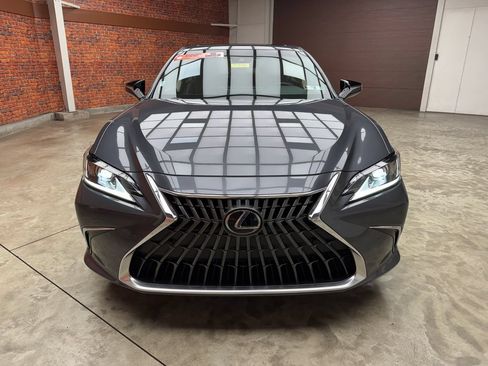 Used 2023 Lexus ES 350 w/ Premium Package FWD image 8