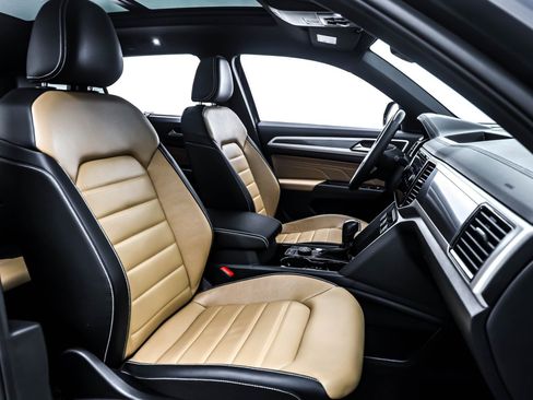 Used 2023 Volkswagen Atlas Cross Sport SEL Premium R-Line image 6