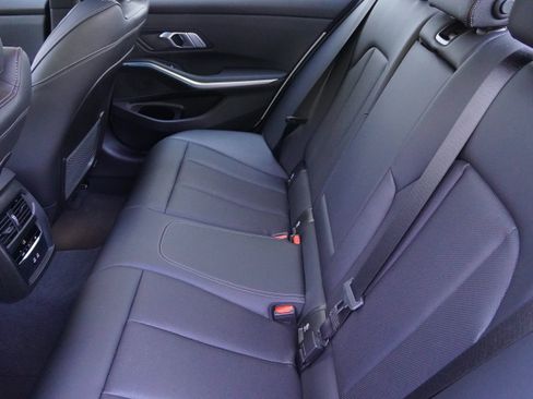 Used 2023 BMW 330i Sedan w/ Premium Package RWD image 38