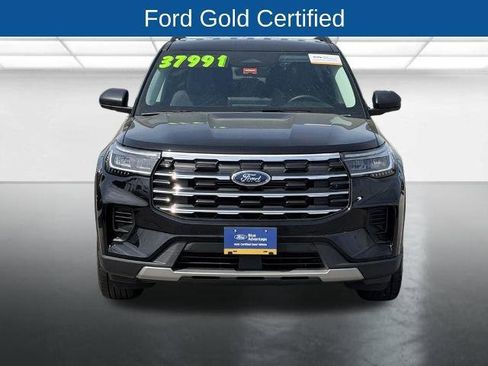 Certified 2025 Ford Explorer Active AWD/4WD image 2
