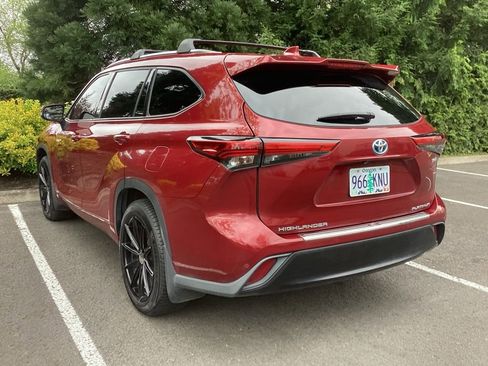 Used 2021 Toyota Highlander Platinum AWD/4WD image 13