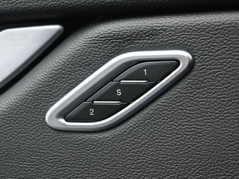 Used 2022 Maserati Levante Modena image 47