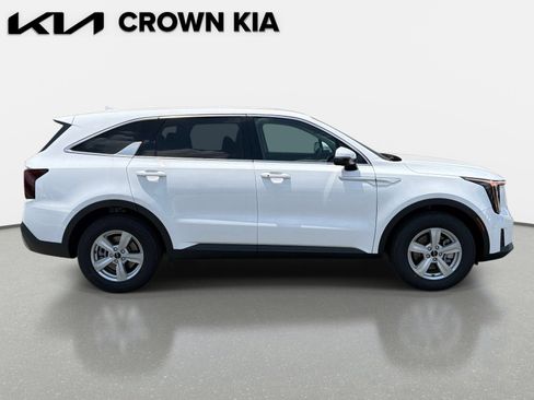 New 2026 Kia Sorento LX FWD image 4