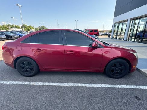 Used 2013 Chevrolet Cruze LT FWD image 2