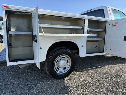 Used 2015 Ford F250 XL image 18