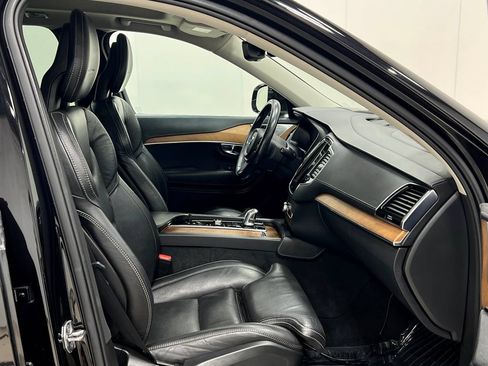 Used 2017 Volvo XC90 T8 Inscription w/ Vision Package AWD/4WD image 21