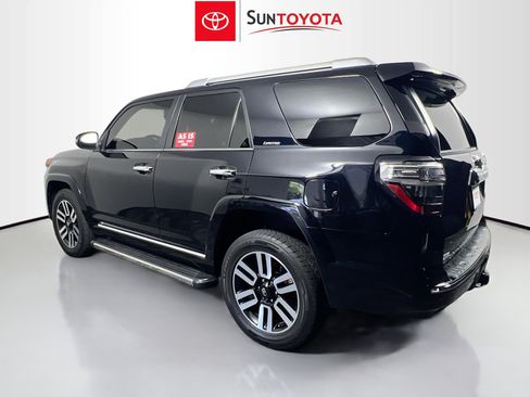 Used 2022 Toyota 4Runner Limited AWD/4WD image 6
