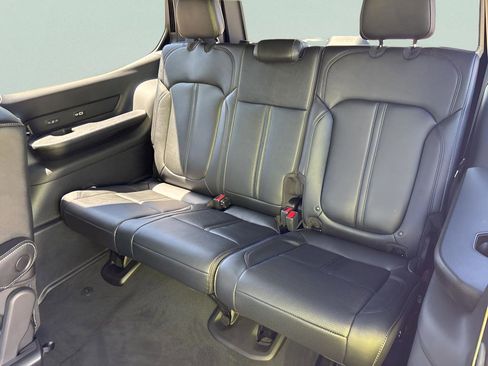 New 2026 Jeep Grand Wagoneer Limited AWD/4WD image 39