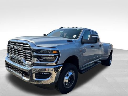 New 2026 RAM 3500 Tradesman AWD/4WD image 2