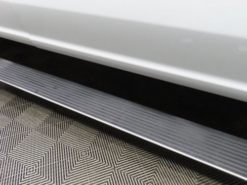 Used 2025 Ford F250 Platinum w/ FX4 Off-Road Package image 59