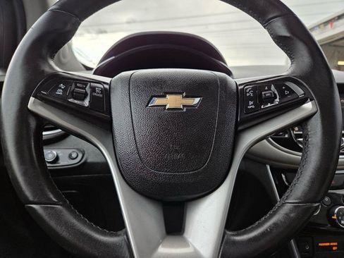 Used 2018 Chevrolet Trax Premier AWD/4WD image 19