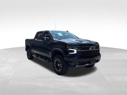 Used 2023 Chevrolet Silverado 1500 ZR2 image 7