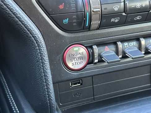 Used 2019 Ford Mustang Shelby GT350 w/ Technology Package image 33