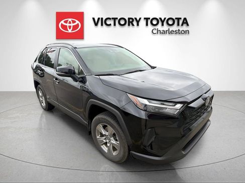 Used 2022 Toyota RAV4 XLE w/ Convenience Package AWD/4WD image 2