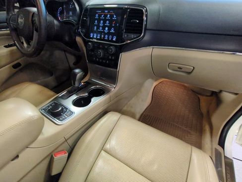 Used 2019 Jeep Grand Cherokee Overland image 25