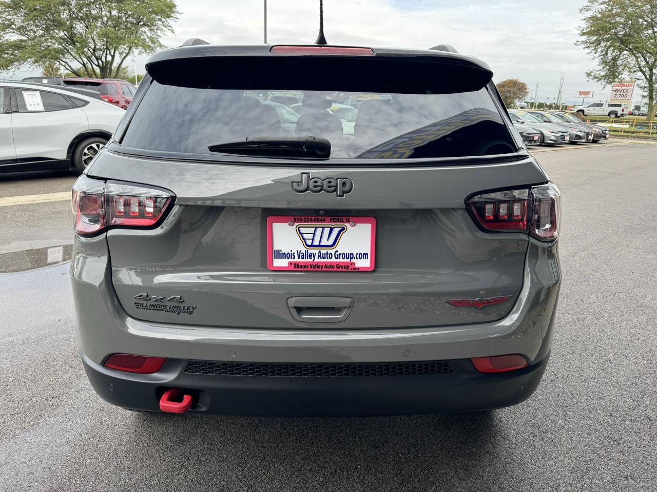Used 2023 Jeep Compass Trailhawk AWD/4WD image 8
