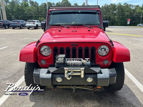 Used 2014 Jeep Wrangler Unlimited Rubicon w/ Connectivity Group AWD/4WD image 2