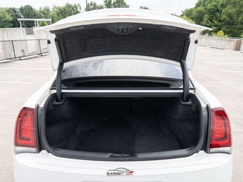 Used 2023 Chrysler 300 C RWD image 44