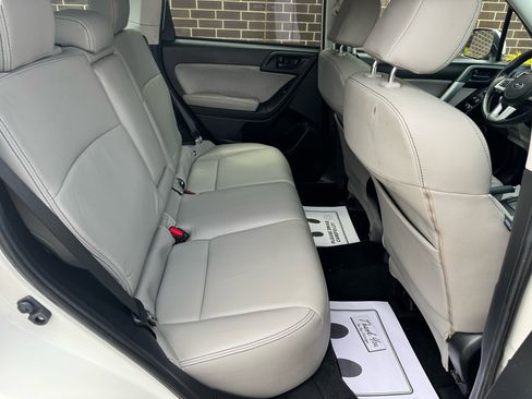 Used 2018 Subaru Forester 2.5i Premium w/ All-Weather Package image 13