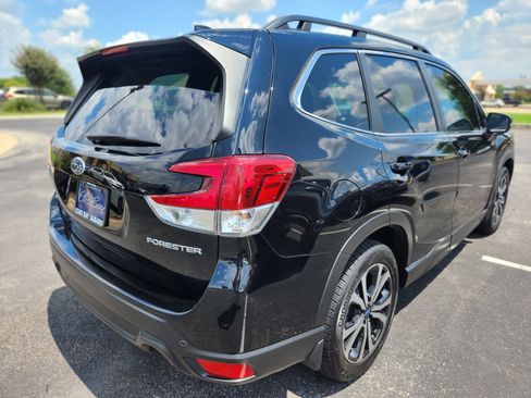 Used 2023 Subaru Forester Limited image 7