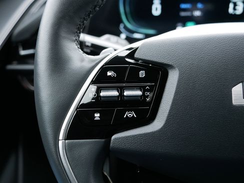 Certified 2023 Kia Niro EX w/ EX Cold Weather Package image 31