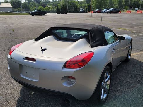 Used 2007 Pontiac Solstice Convertible w/ Premium Package RWD image 12