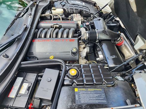 Used 1998 Chevrolet Corvette Convertible w/ Memory Pkg image 29