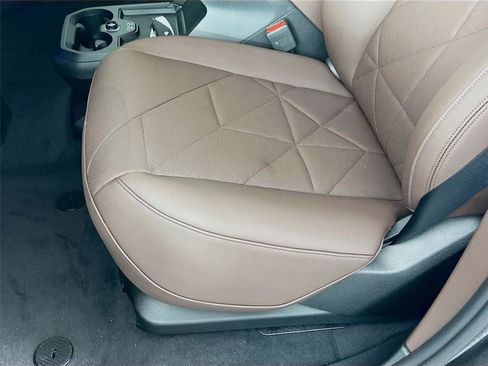 Used 2026 BMW iX xDrive45 image 18