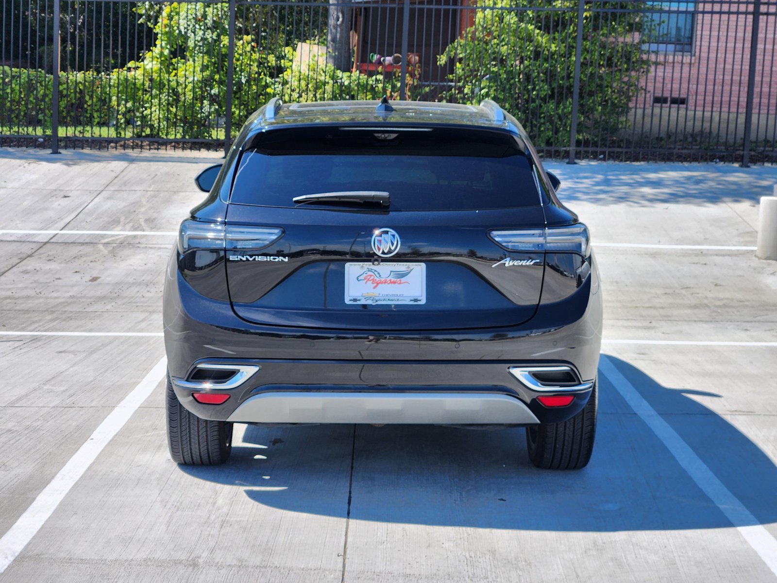 Used 2023 Buick Envision Avenir FWD image 9