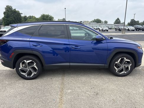 Used 2023 Hyundai Tucson SEL w/ Convenience Package AWD/4WD image 3