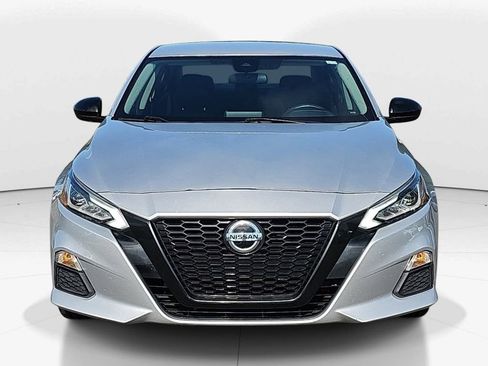 Used 2022 Nissan Altima 2.5 SR FWD image 12