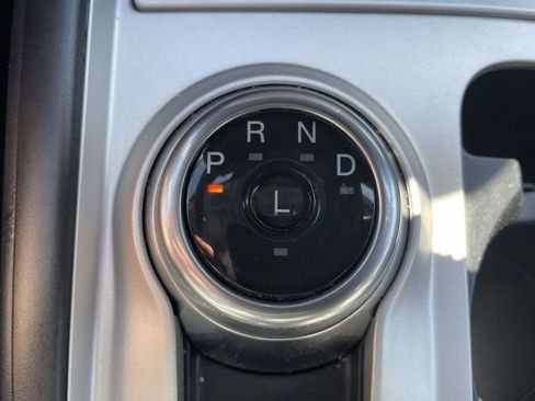 Used 2024 Ford Explorer XLT image 17