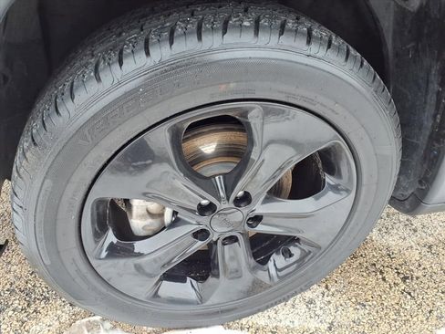 Used 2019 Jeep Compass Altitude image 9